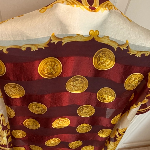 Balenciaga Scarf. 100% Silk. - Picture 3 of 14